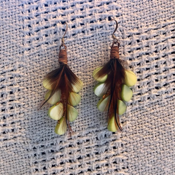 Feather and stone earrings - Picture 1 of 1